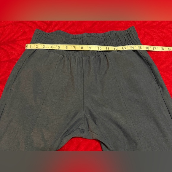 Medium Zyia perfection joggers navy blue with POCKETS Super Comfy & Lightweight - Picture 4 of 15